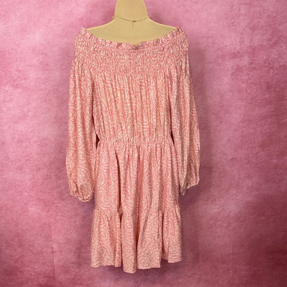 125. H&M Pink Off Shoulder Smocked Long Sleeve Dress L - Picture 4 of 6